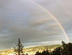 Bild eines Regenbogens über Stuttgart